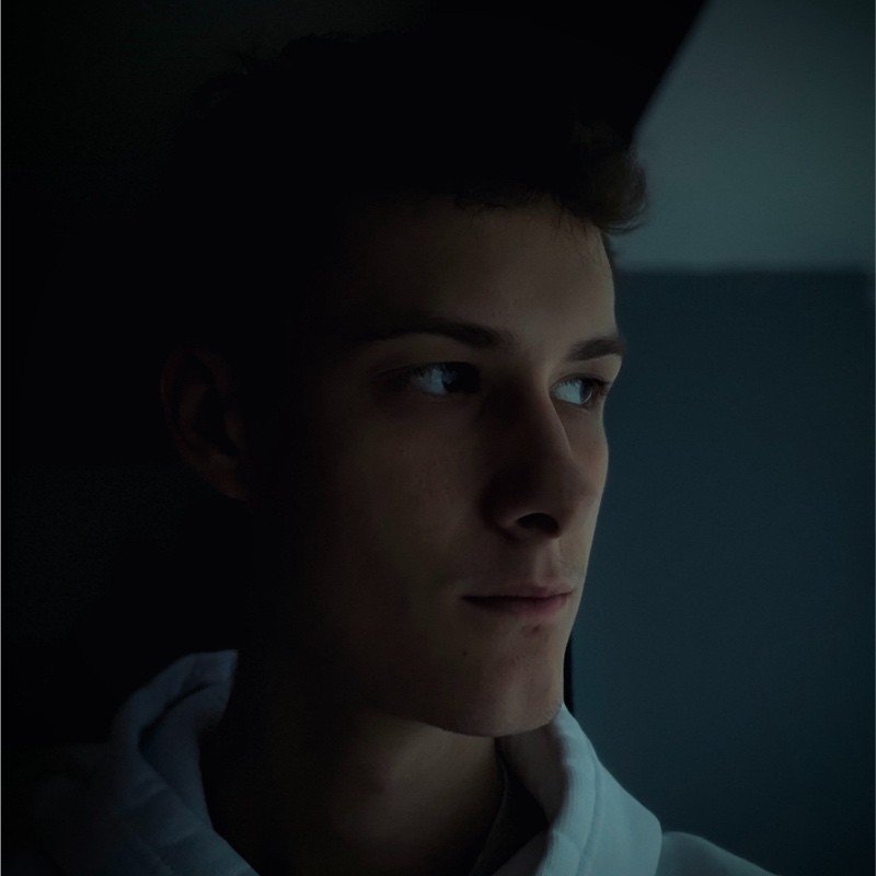 a picture of Daniel Henshaw